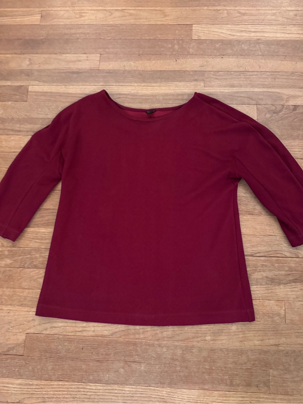 Ann Taylor Women's Burgundy Boat Neck Button-Back Top - Size XL
 b81